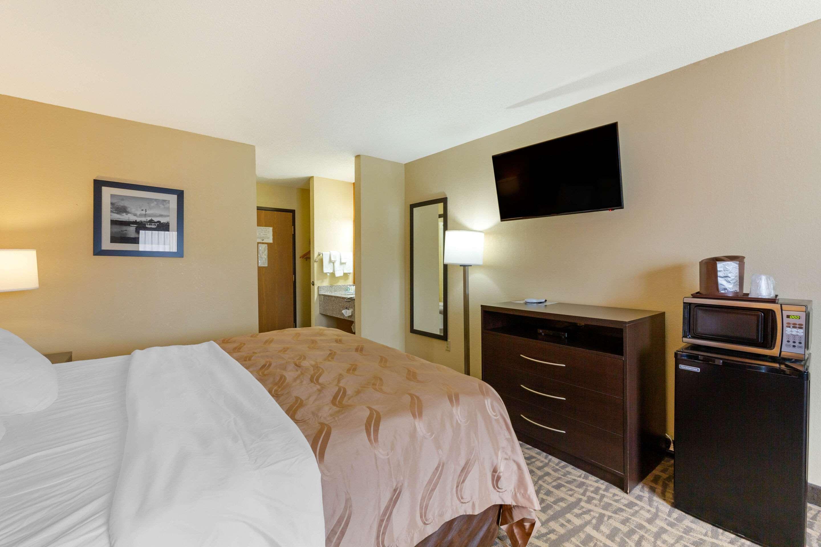 Quality Inn Wooster Buitenkant foto