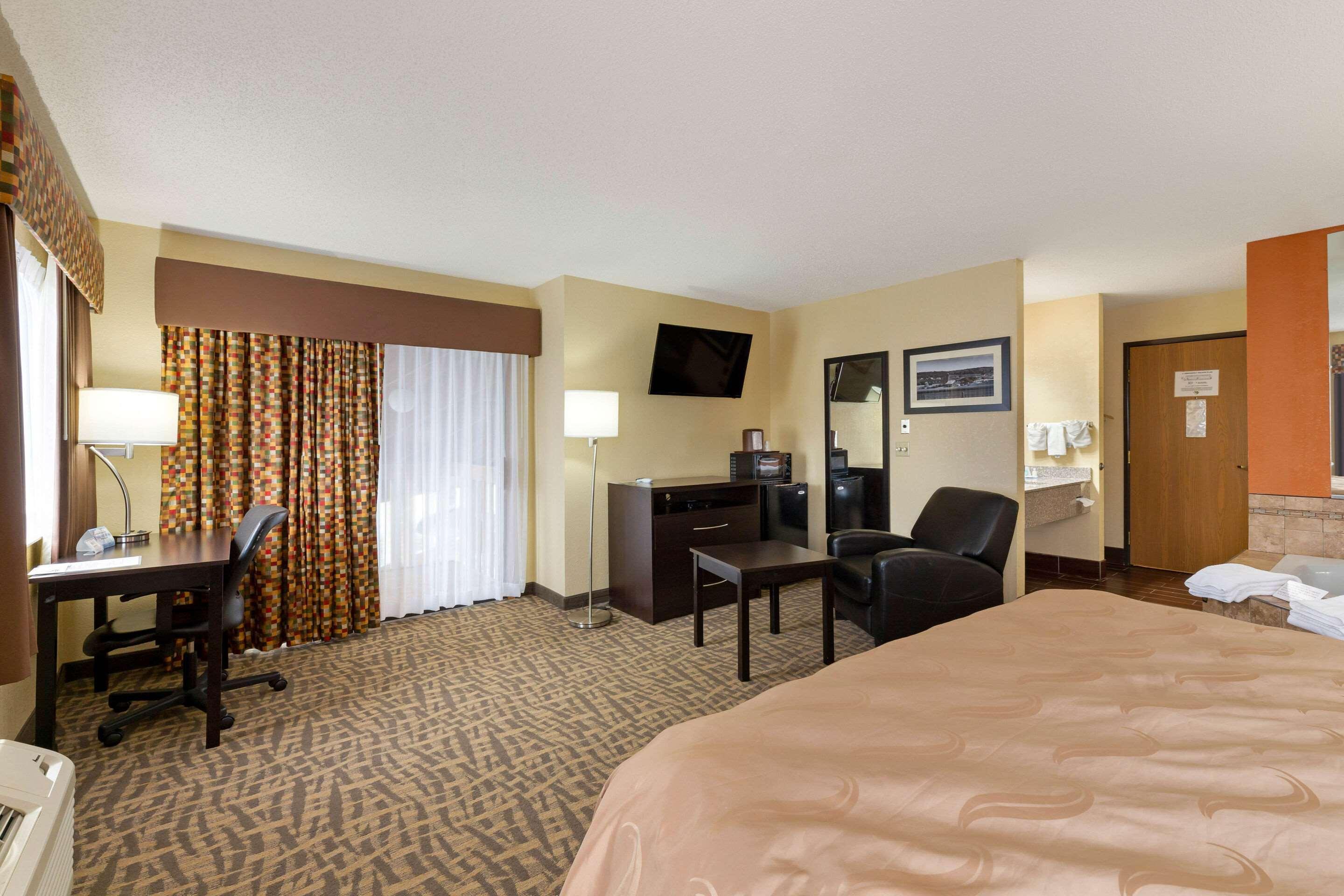 Quality Inn Wooster Buitenkant foto