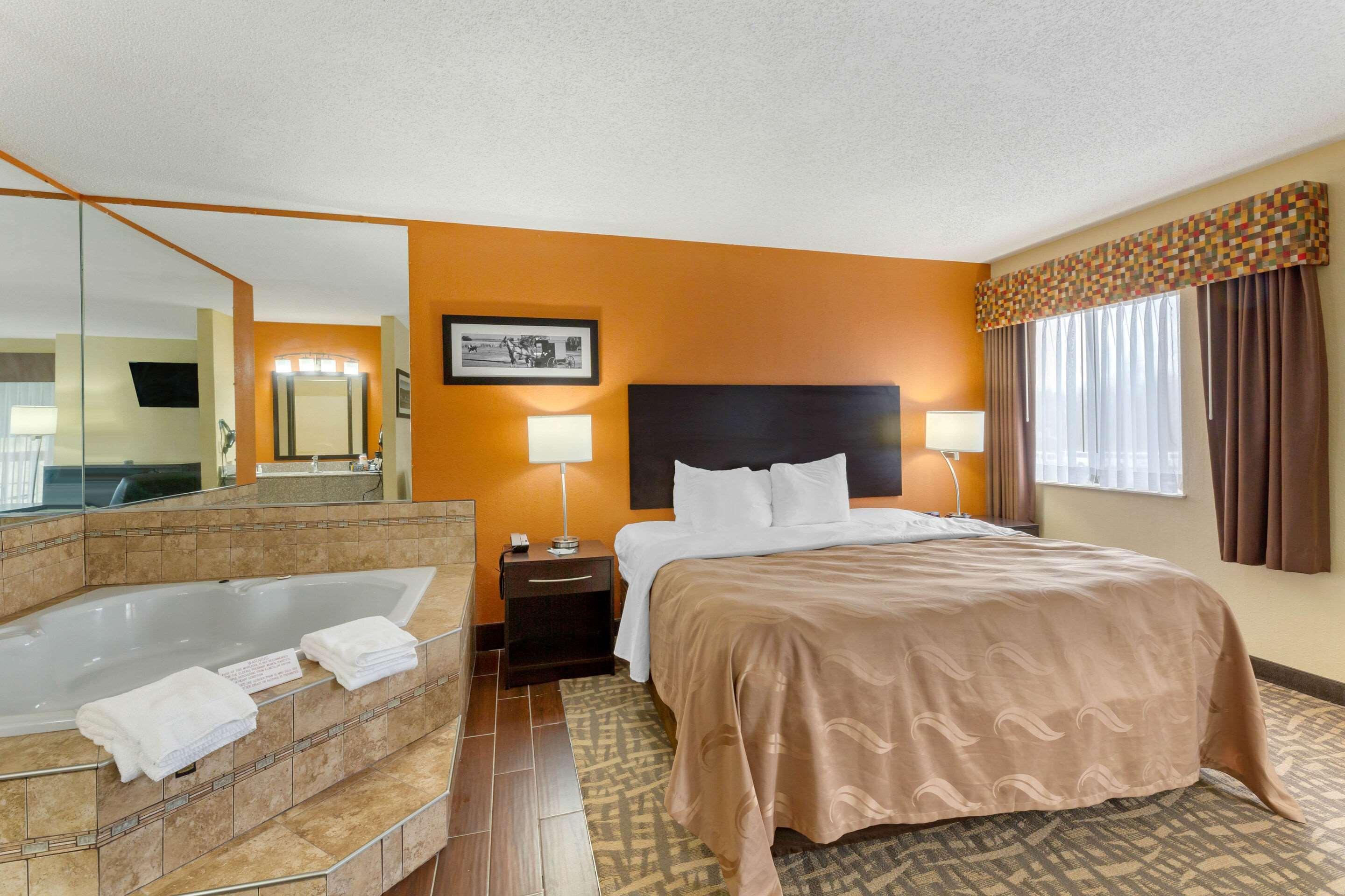 Quality Inn Wooster Buitenkant foto