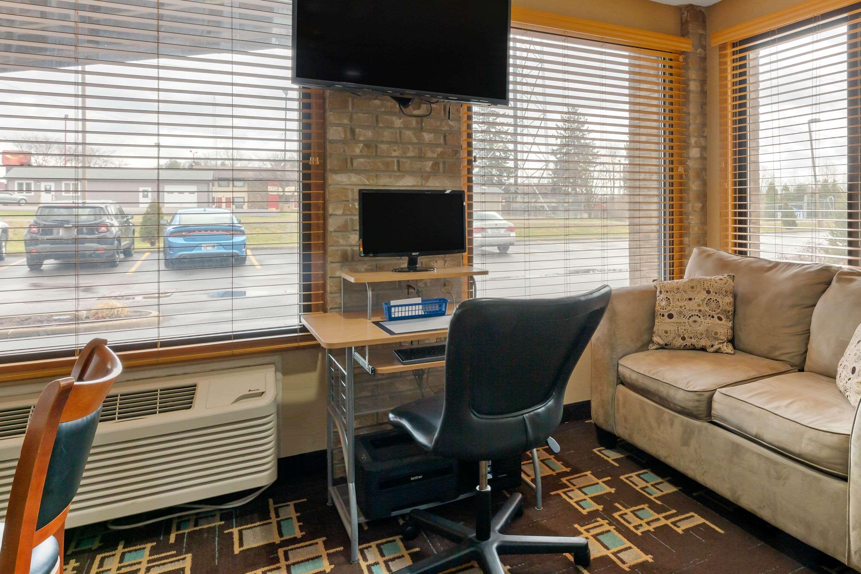Quality Inn Wooster Buitenkant foto